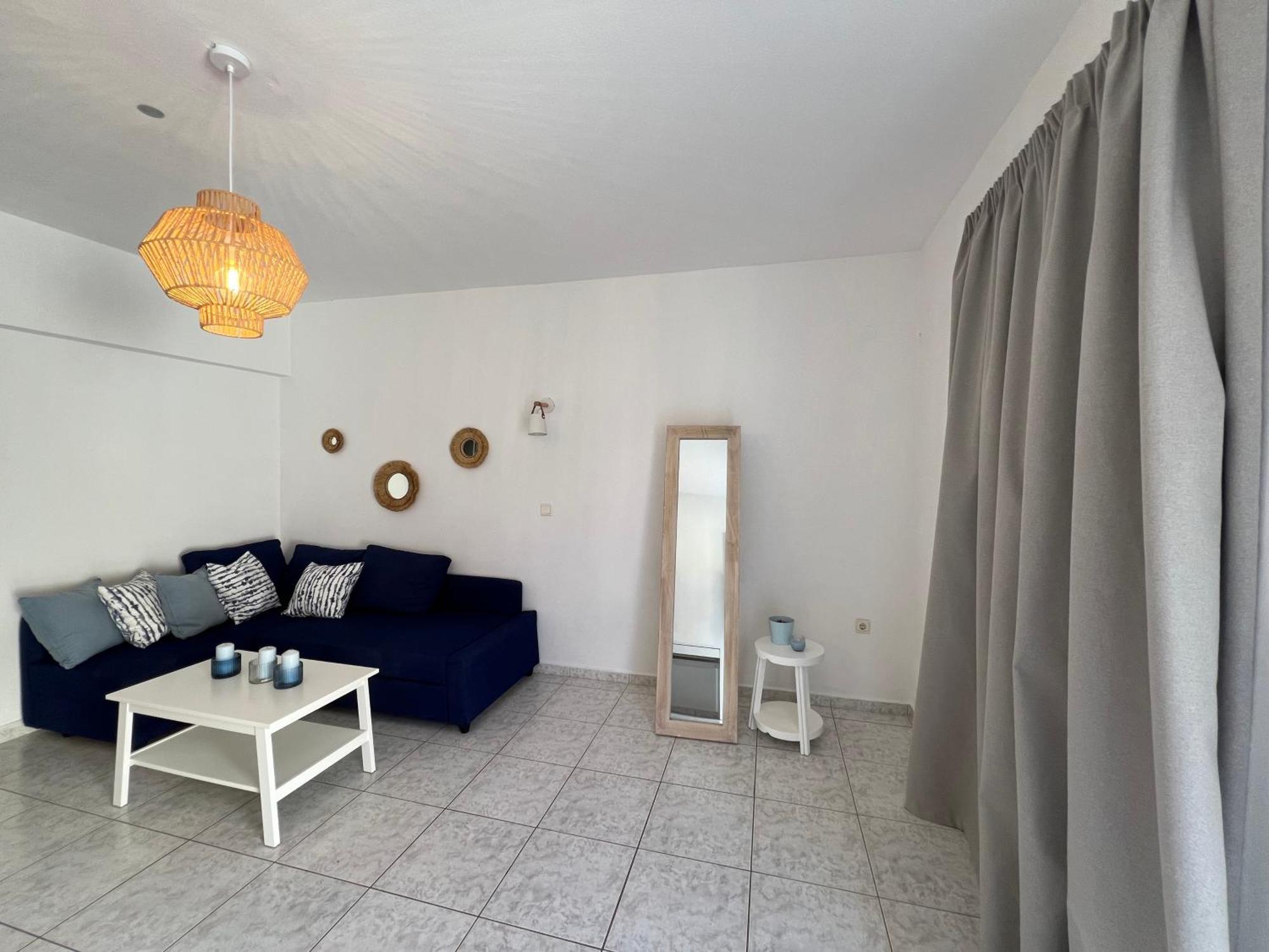 Nikos Studios Ливадия Экстерьер фото