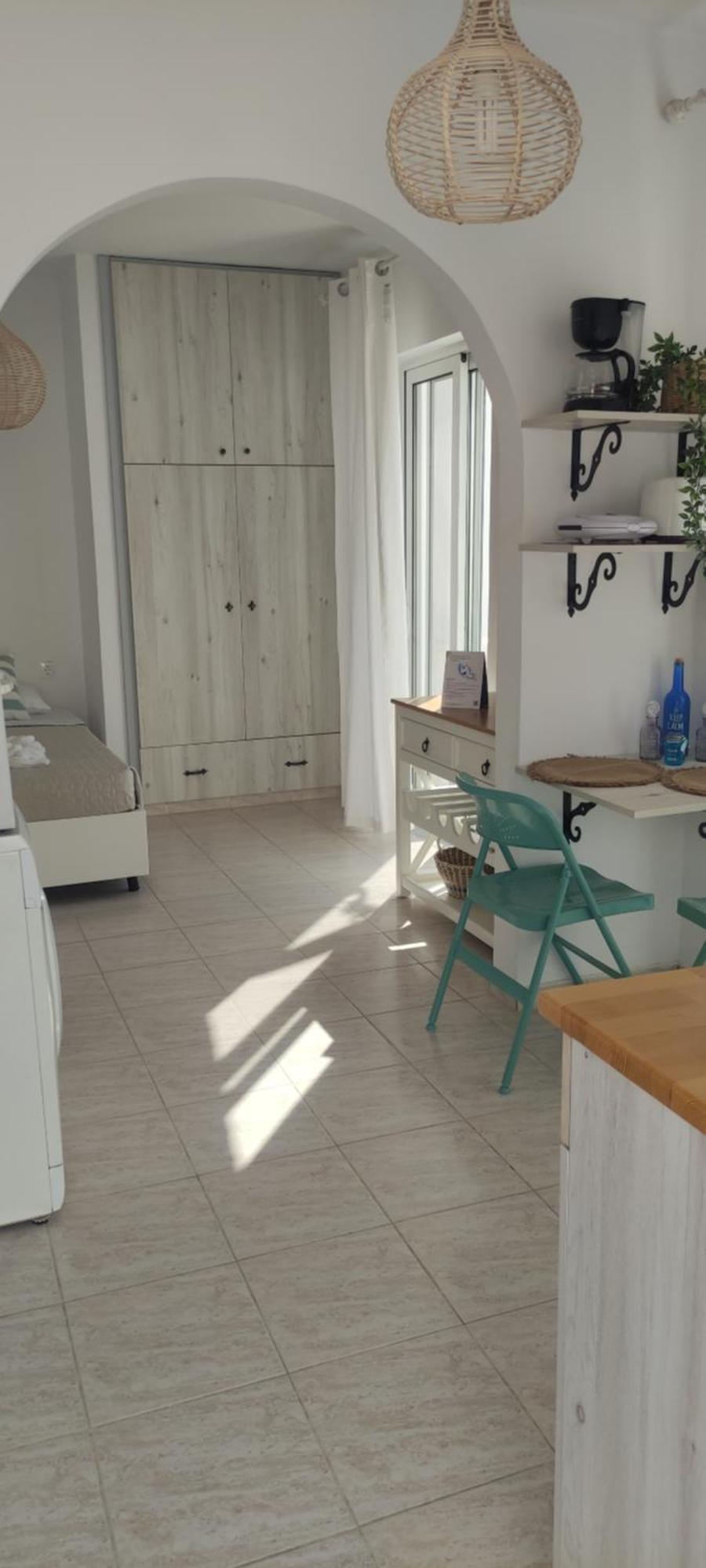 Nikos Studios Ливадия Номер фото